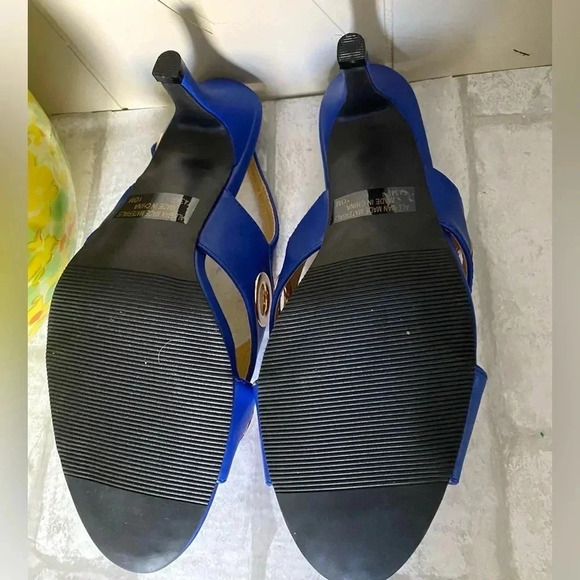 EY | Great Grommets Stylish Strappy Sandal with on-trend metallic grommet trim - Picture 8 of 8